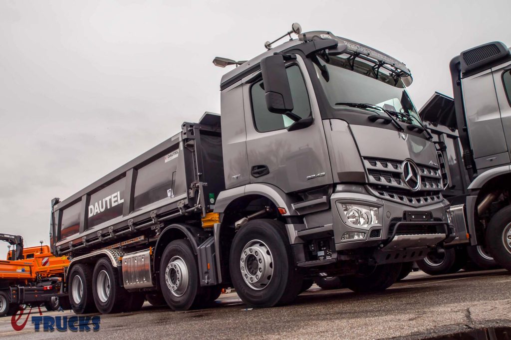十年时光有何变革？第四代Actros、Arocs成主流，回顾十年前的奔驰卡车沃尔特工厂