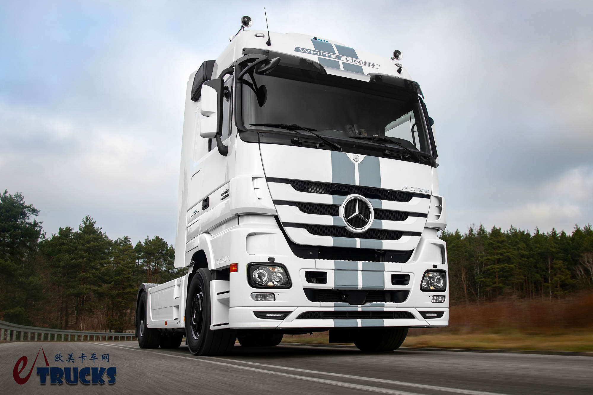 15年前的奔驰顶级旗舰！全球限量500台，奔驰Actros White Liner限量版卡车实拍