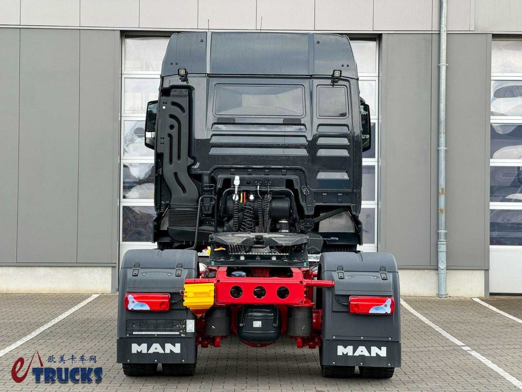 轮端扭矩14500牛米!下工地越野圣体,曼恩TGX静液压前桥驱动工程牵引车实拍 - 第6张 - 提加商用车网 轮端扭矩14500牛米!下工地越野圣体,曼恩TGX静液压前桥驱动工程牵引车实拍 - 第6张