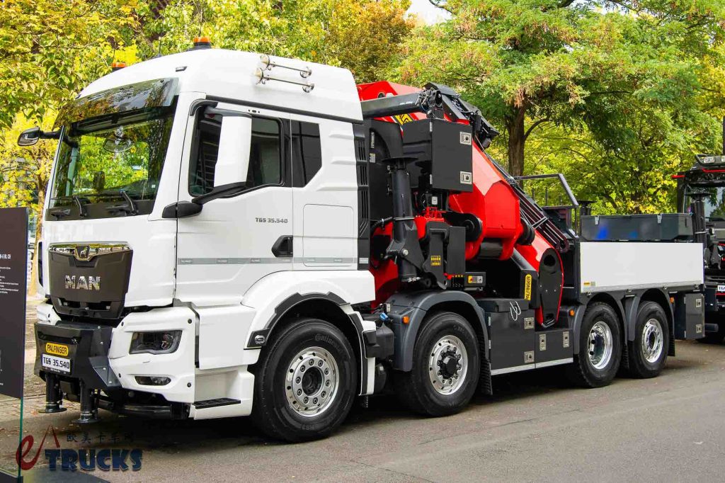 轮端扭矩14500牛米!下工地越野圣体,曼恩TGX静液压前桥驱动工程牵引车实拍 - 第18张 - 提加商用车网 轮端扭矩14500牛米!下工地越野圣体,曼恩TGX静液压前桥驱动工程牵引车实拍 - 第18张