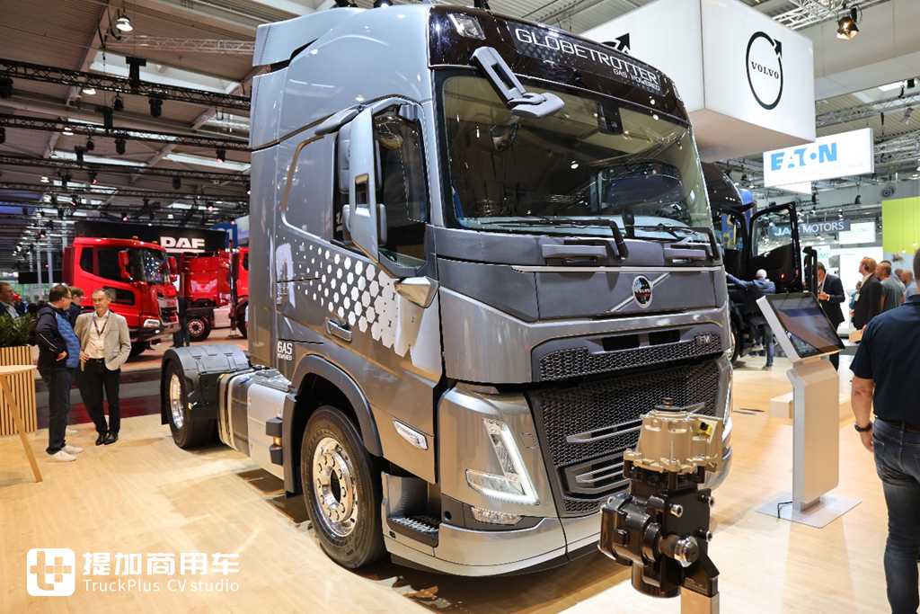 沃尔沃也有”奶瓶“车，实拍带你看看，它和国产奶瓶车到底有何不同