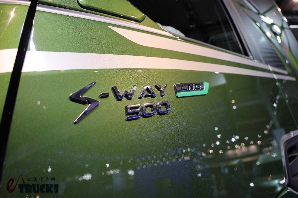 欧洲“奶瓶车”老炮？法拉利同款打火按键，实拍依维柯S-Way天然气重卡