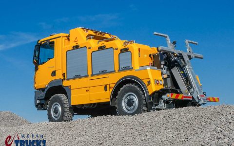 4x4全驱越野性能强，车身结构超紧凑！曼恩TGM四驱清障车实拍