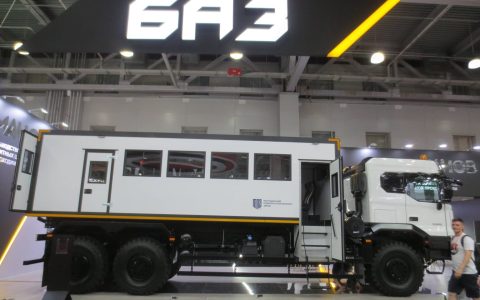 俄罗斯BAZ布良斯克汽车厂推出S34A06越野巴士