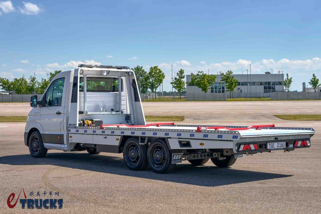 变身救护车、三轴清障车，还有贵重物品运输车？曼恩TGE衍生型号扩增，真挺有意思！