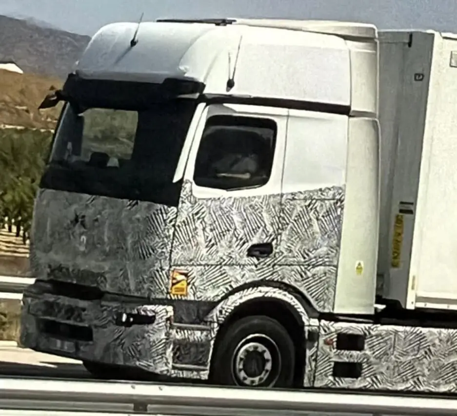 奔驰新车谍照曝光，或为下一代Actros F性价比车型