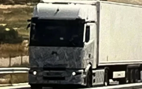 奔驰新车谍照曝光，或为下一代Actros F性价比车型