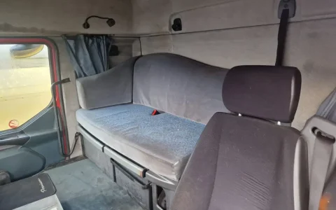 波兰拍卖网站惊现雷诺Premium Cabine Single单人驾驶舱版