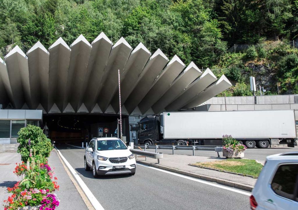 勃朗峰隧道迎来封闭维修