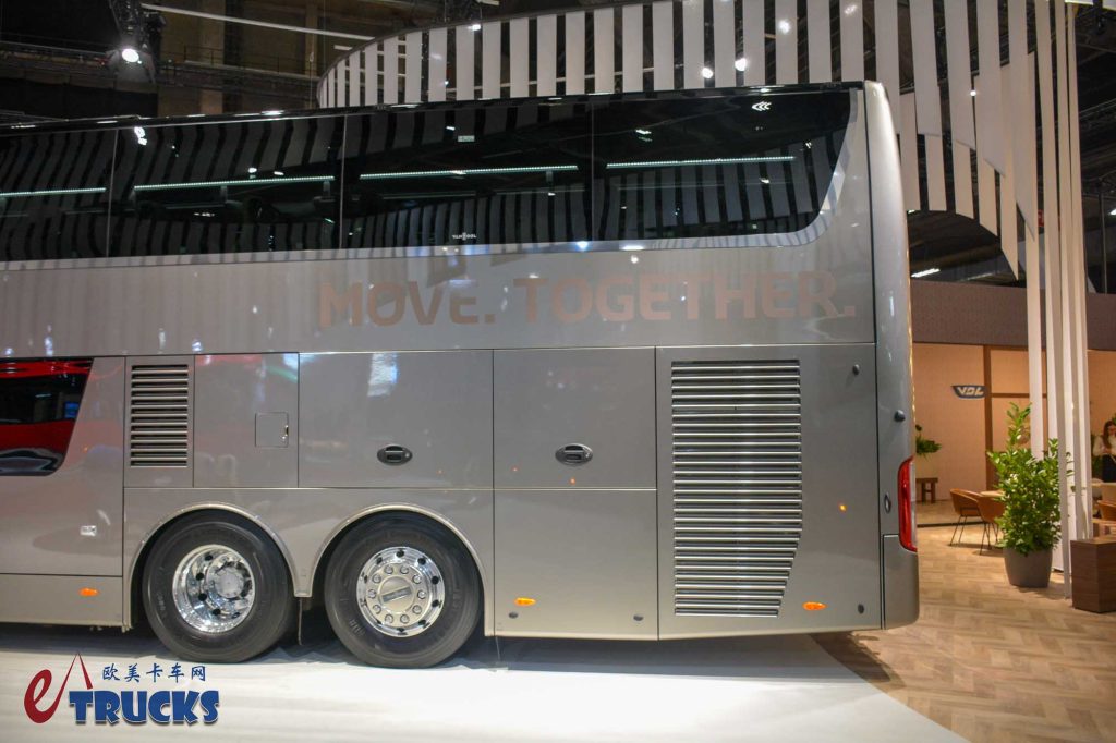 2025Busworld客车展｜范胡尔巴士听说过没？小众品牌的顶级旗舰，Van Hool Astromega双层巴士实拍
