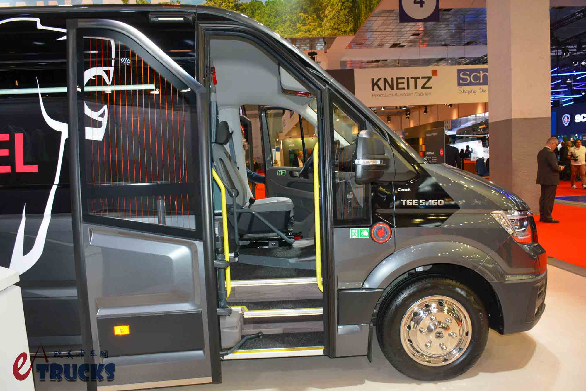 2025Busworld客车展｜厢货爆改小巴，能拉16人！带您看德国曼恩最新推出的TGE Coach车型