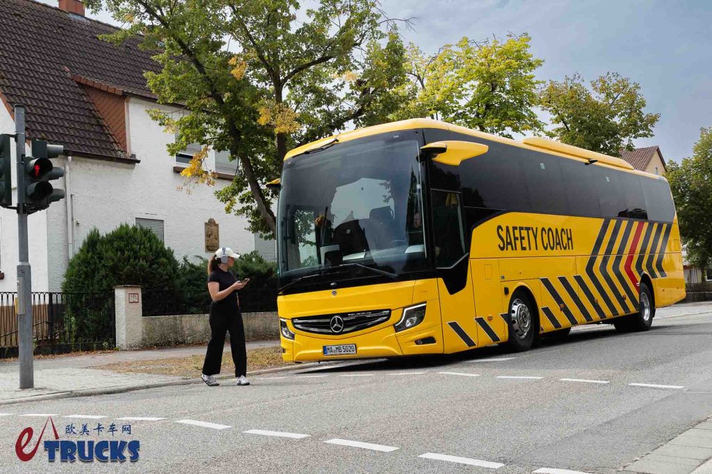 2025Busworld客车展｜它是最安全的豪华巴士？十余项主动安全功能加身，奔驰Tourismo Safety Coach来袭
