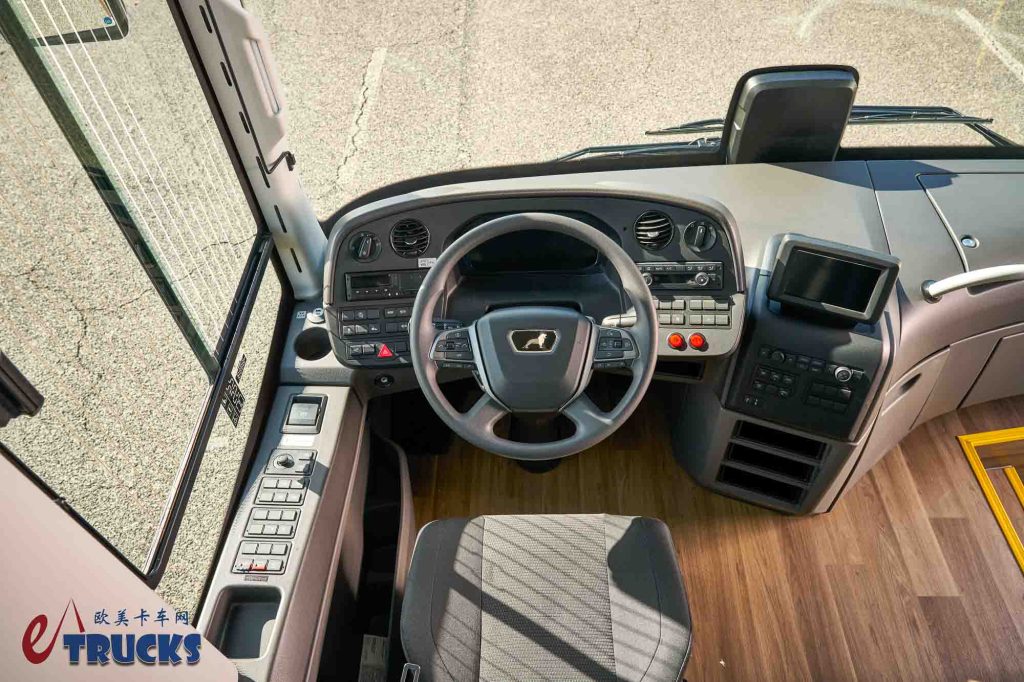 2025Busworld客车展｜EfficientHybrid高效混动加持，曼恩Lion's Intercity城际客车上新