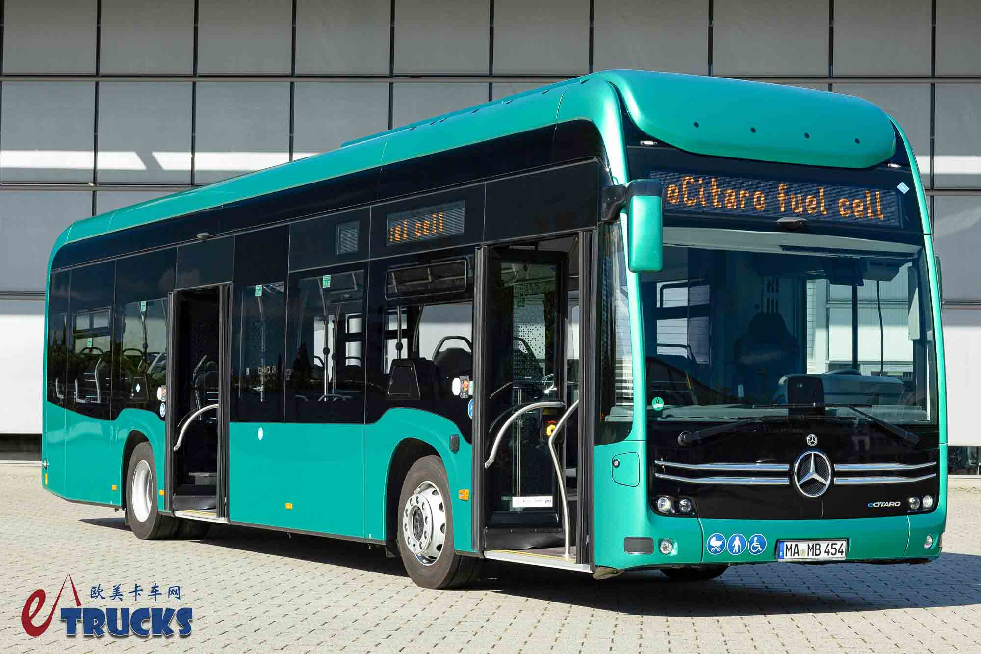 2025Busworld客车展｜氢电增程混合动力？续航高达700公里！奔驰eCitaro Fuel Cell城市客车实拍