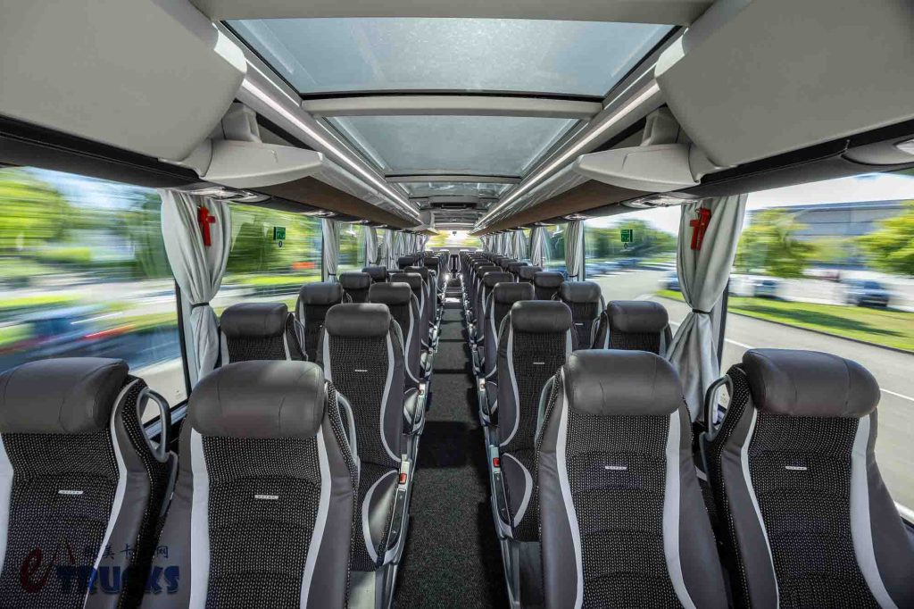 2025Busworld客车展｜顶奢豪华巴士代表作！荣获最佳大奖？赛特拉S 516 HDH实拍