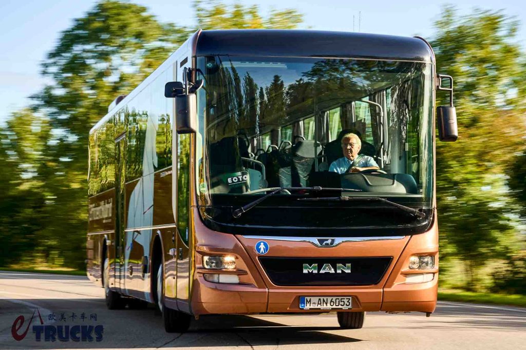 2025Busworld客车展｜EfficientHybrid高效混动加持，曼恩Lion's Intercity城际客车上新
