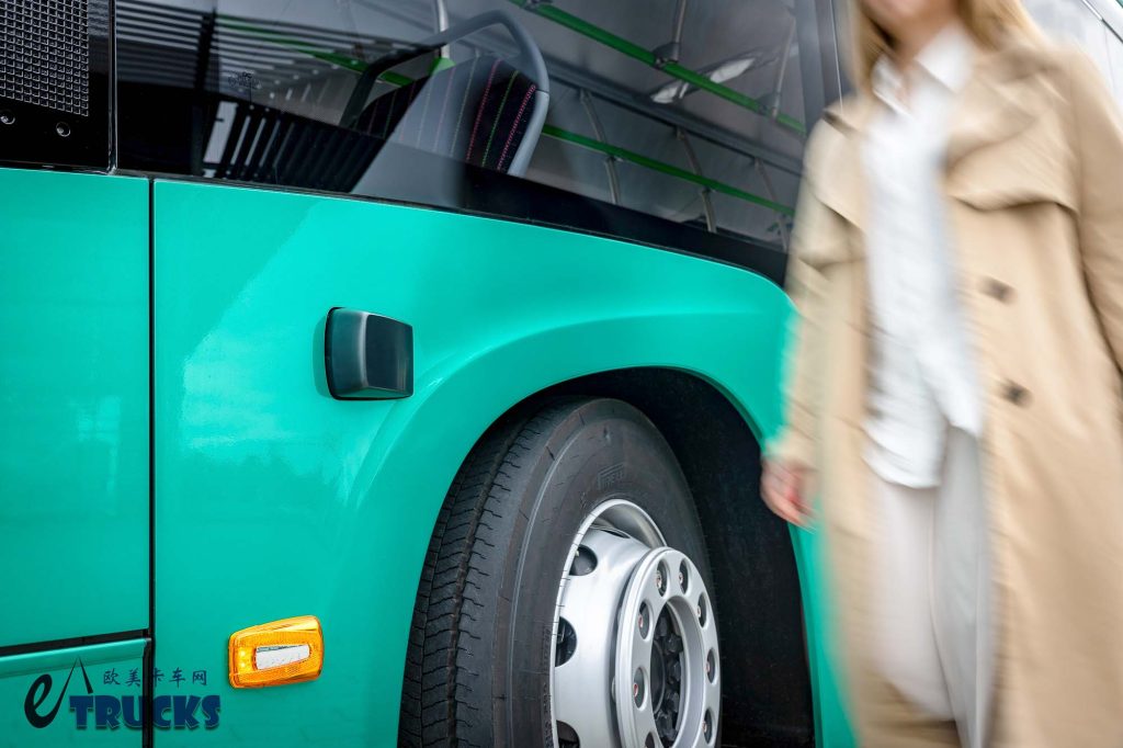 2025Busworld客车展｜第四代NMC镍钴锰酸锂电池来袭！还有商用专属功能？奔驰eCitaro纯电动城市客车