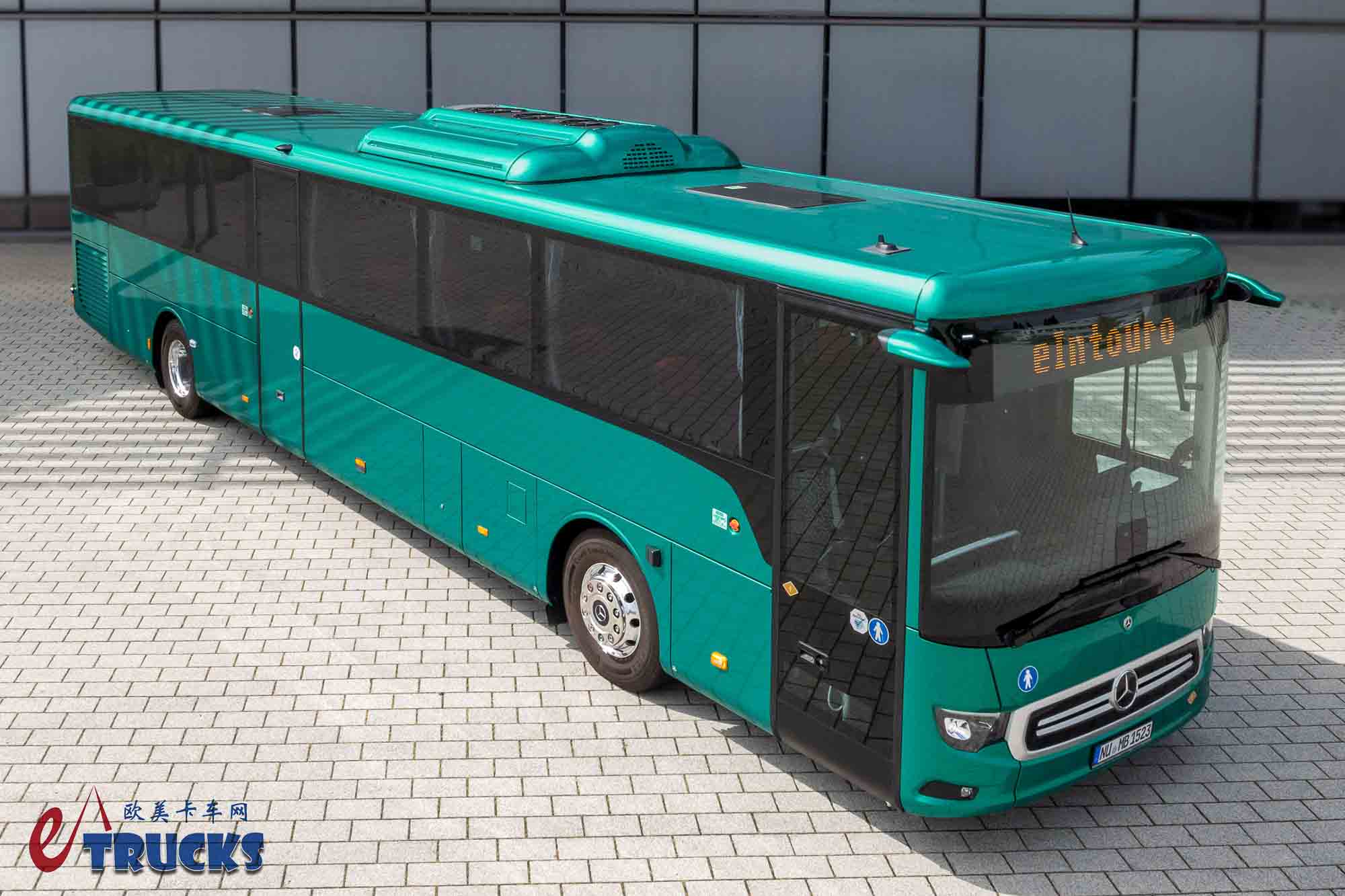 2025Busworld客车展｜旗舰电动重卡同源技术！奔驰eIntouro纯电动城际客车来袭，实力几何？