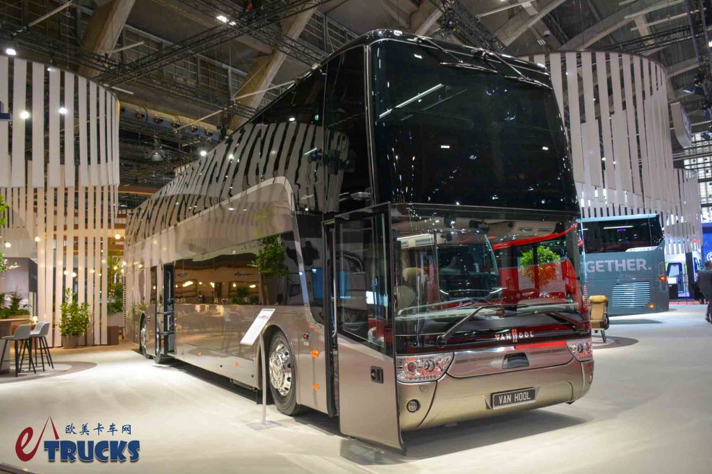 2025Busworld客车展｜范胡尔巴士听说过没？小众品牌的顶级旗舰，Van Hool Astromega双层巴士实拍