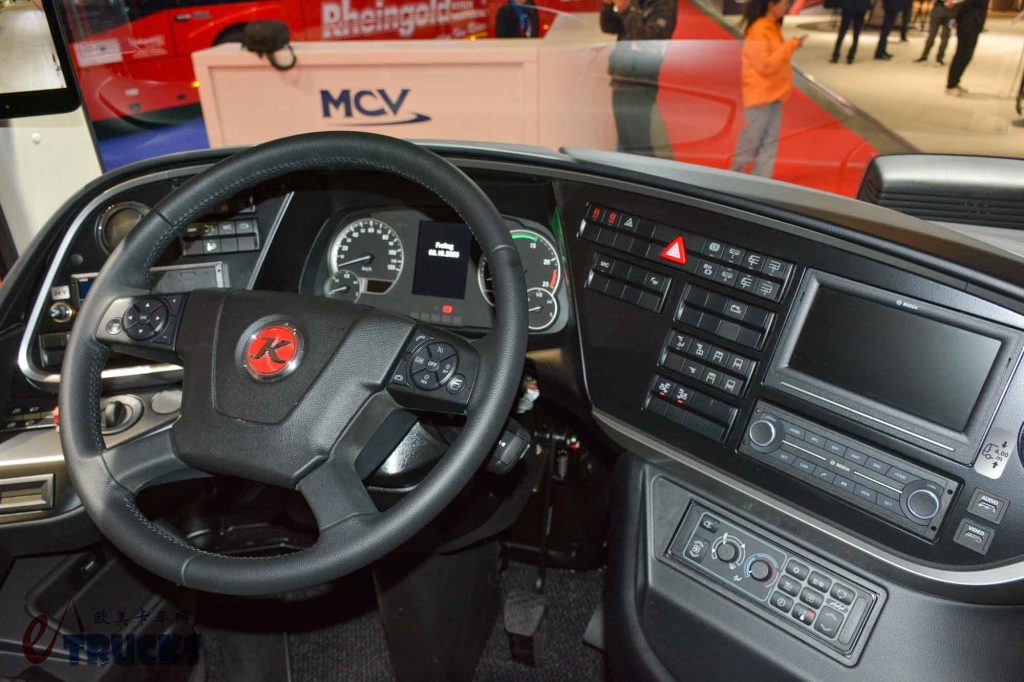 2025Busworld客车展｜双层豪华大巴巅峰水准！厨房卫生间全都有？展会实拍赛特拉S 531 DT双层巴士