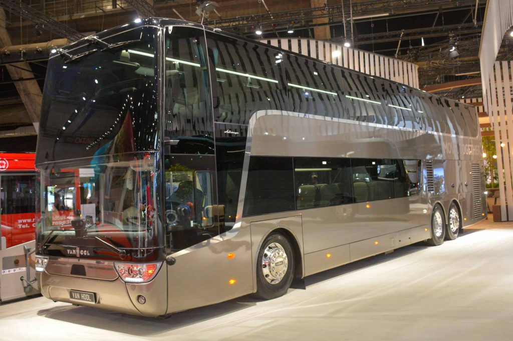 2025Busworld客车展｜范胡尔巴士听说过没？小众品牌的顶级旗舰，Van Hool Astromega双层巴士实拍