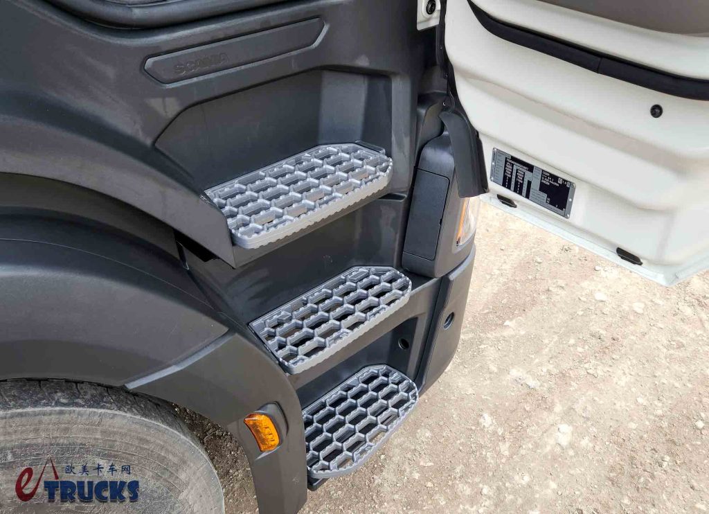 更小更轻更便宜，或将国产？斯堪尼亚全新Super 11五缸柴油机实力几何？油耗动力实测来了！