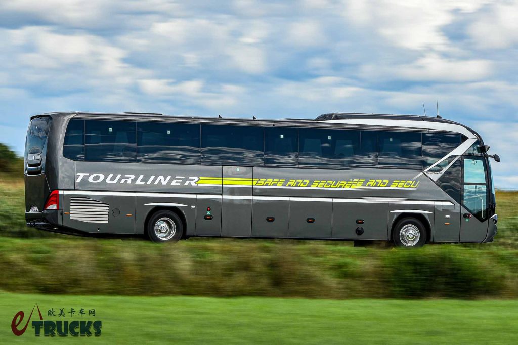 2025Busworld客车展｜搭载全套安全系统！尼奥普兰入门级Tourliner Safe Secure车型实拍