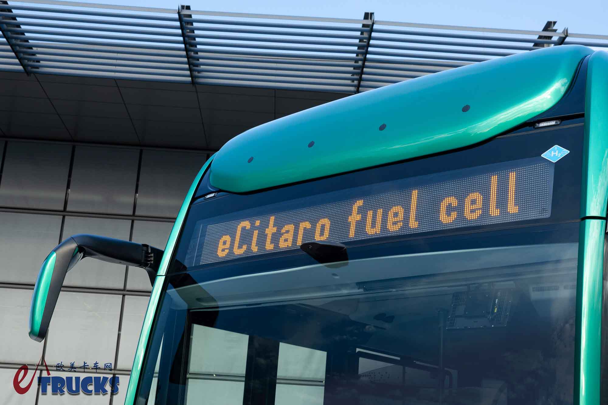 2025Busworld客车展｜氢电增程混合动力？续航高达700公里！奔驰eCitaro Fuel Cell城市客车实拍