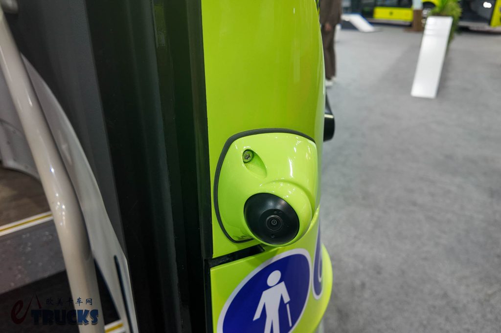 2025Busworld客车展｜伊利萨尔您还记得吗？看它最新发布的i3 Normal Floor纯电动城际客车