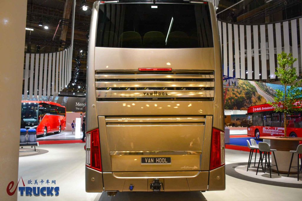 2025Busworld客车展｜范胡尔巴士听说过没？小众品牌的顶级旗舰，Van Hool Astromega双层巴士实拍
