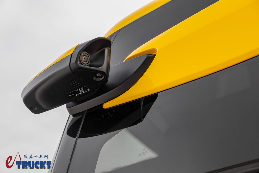2025Busworld客车展｜它是最安全的豪华巴士？十余项主动安全功能加身，奔驰Tourismo Safety Coach来袭