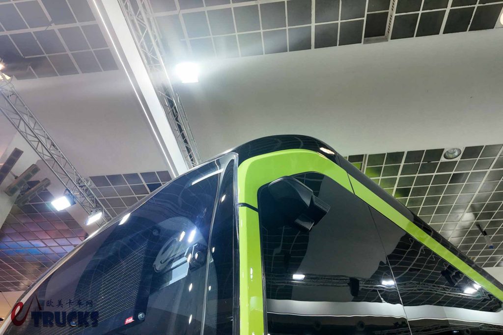 2025Busworld客车展｜伊利萨尔您还记得吗？看它最新发布的i3 Normal Floor纯电动城际客车
