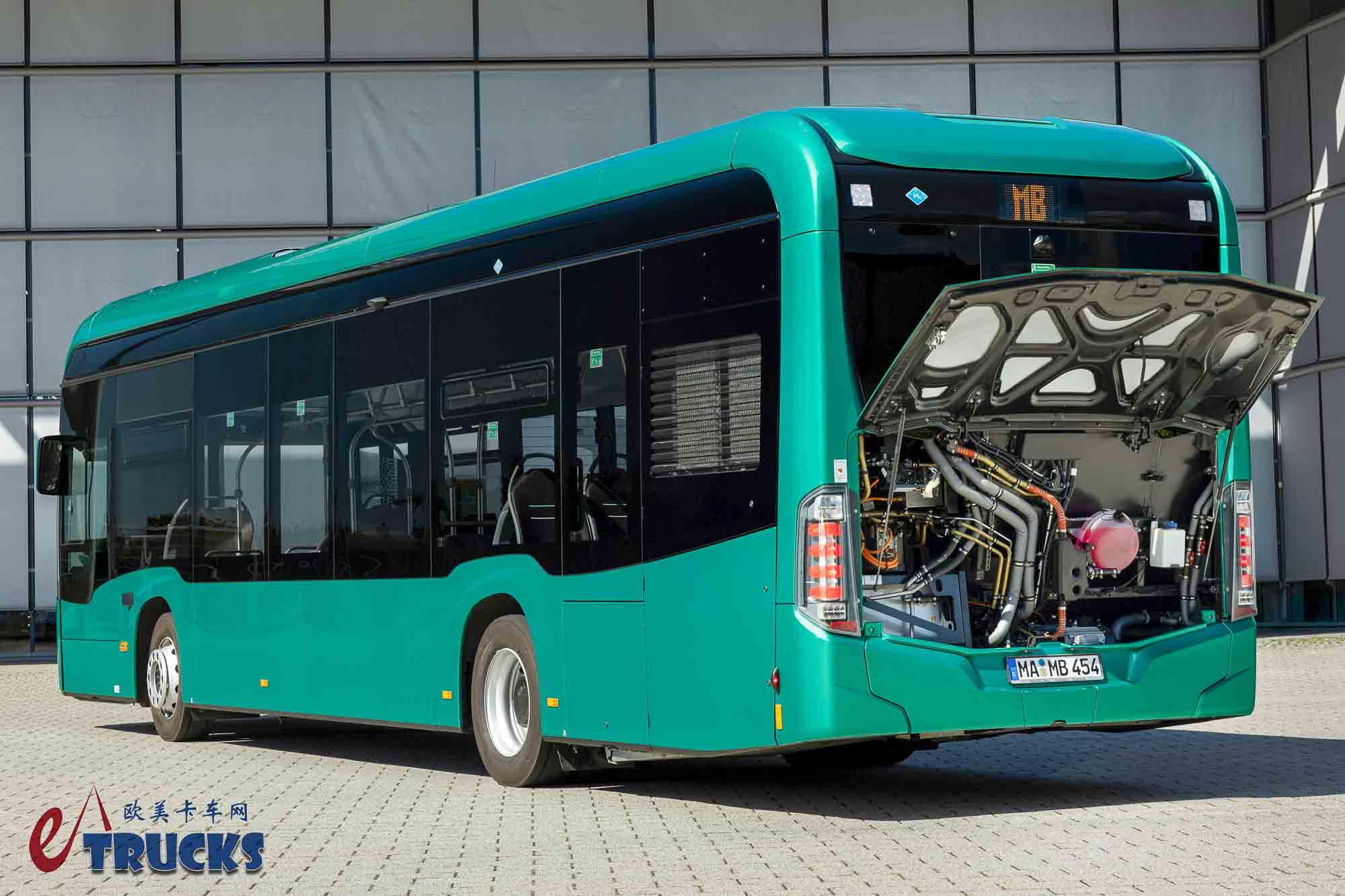 2025Busworld客车展｜氢电增程混合动力？续航高达700公里！奔驰eCitaro Fuel Cell城市客车实拍