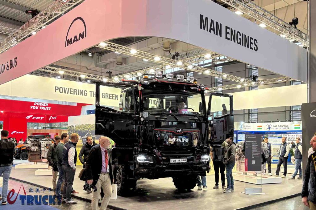 宽胎+四驱，牵引车爆改农用拖拉机？带您看曼恩、太脱拉的农业解决方案！