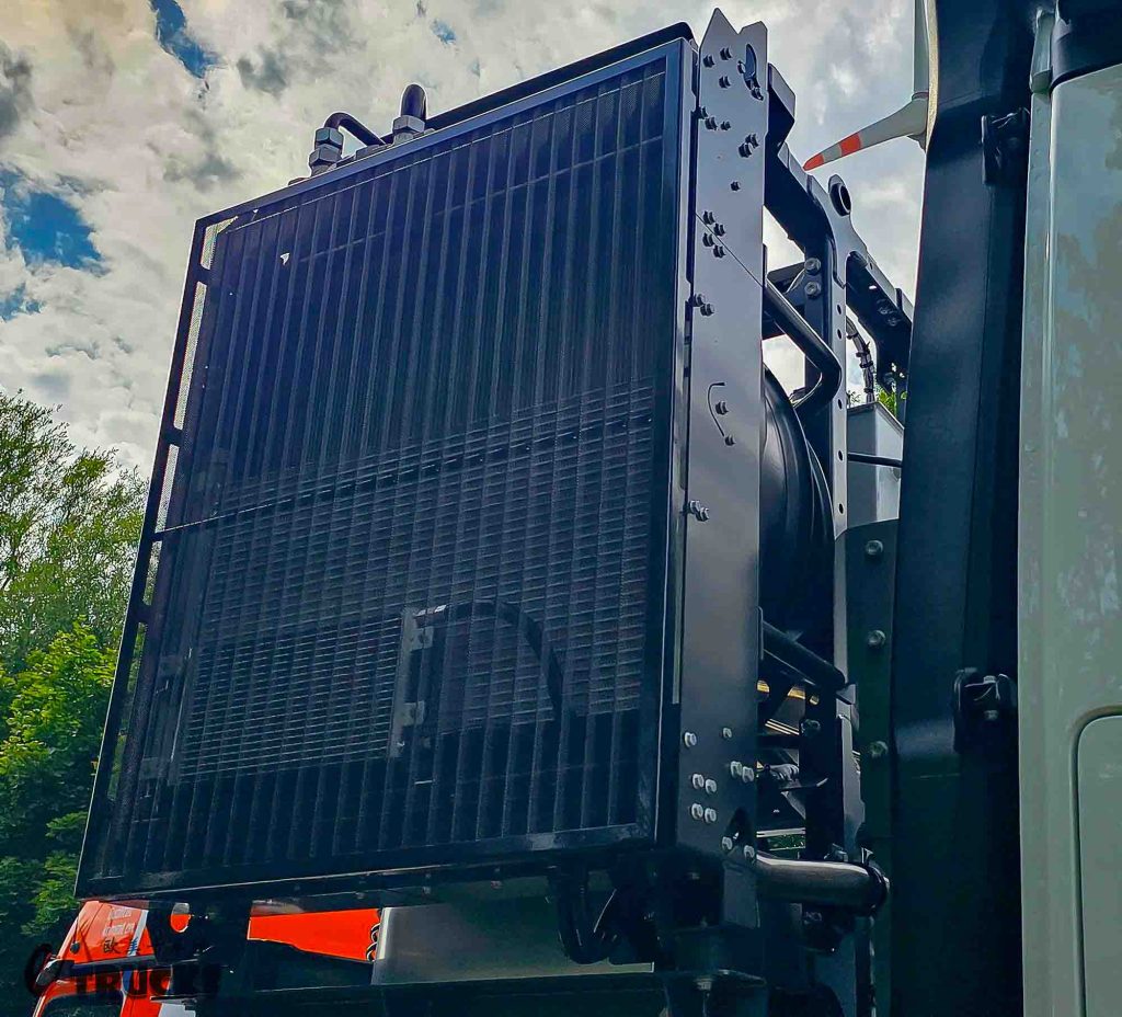 能牵引500吨！定制驾驶室+大件包规格，这台奔驰Arocs大件车不一般