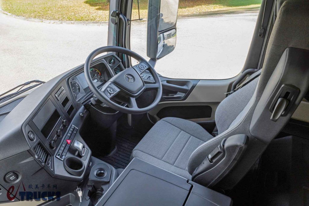 能牵引500吨！定制驾驶室+大件包规格，这台奔驰Arocs大件车不一般