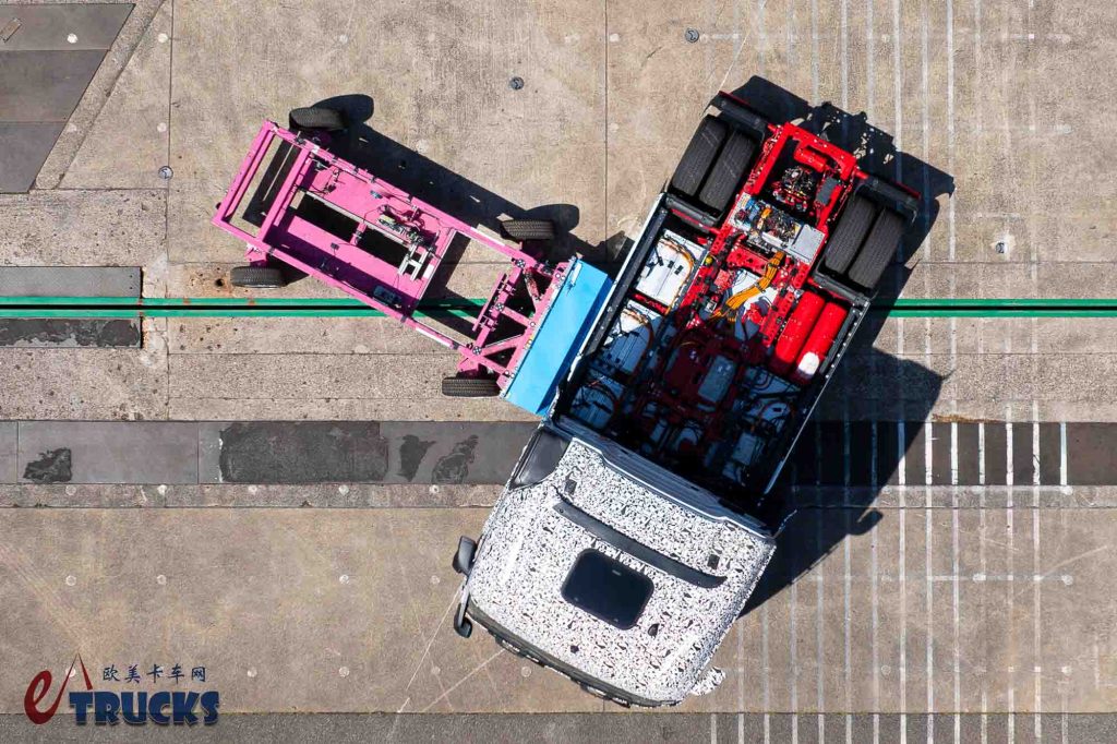模拟车直撞电池！奔驰eActros 600电动重卡接受碰撞测试，结果如何意义何在？