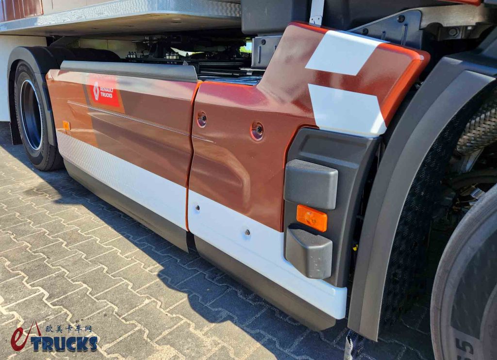 孤傲的二线欧卡？法国设计真有特色！实拍雷诺T-High Smart Racer旗舰牵引车