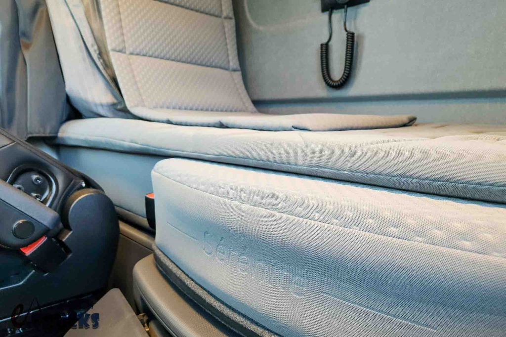 孤傲的二线欧卡？法国设计真有特色！实拍雷诺T-High Smart Racer旗舰牵引车