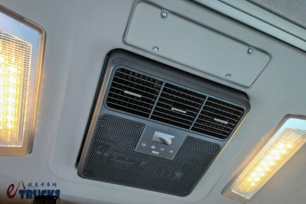 孤傲的二线欧卡？法国设计真有特色！实拍雷诺T-High Smart Racer旗舰牵引车