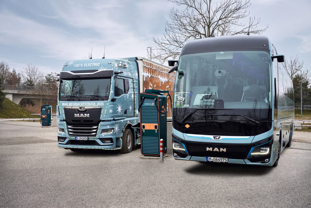 圣诞在即，曼恩纯电卡车&巴士送祝福