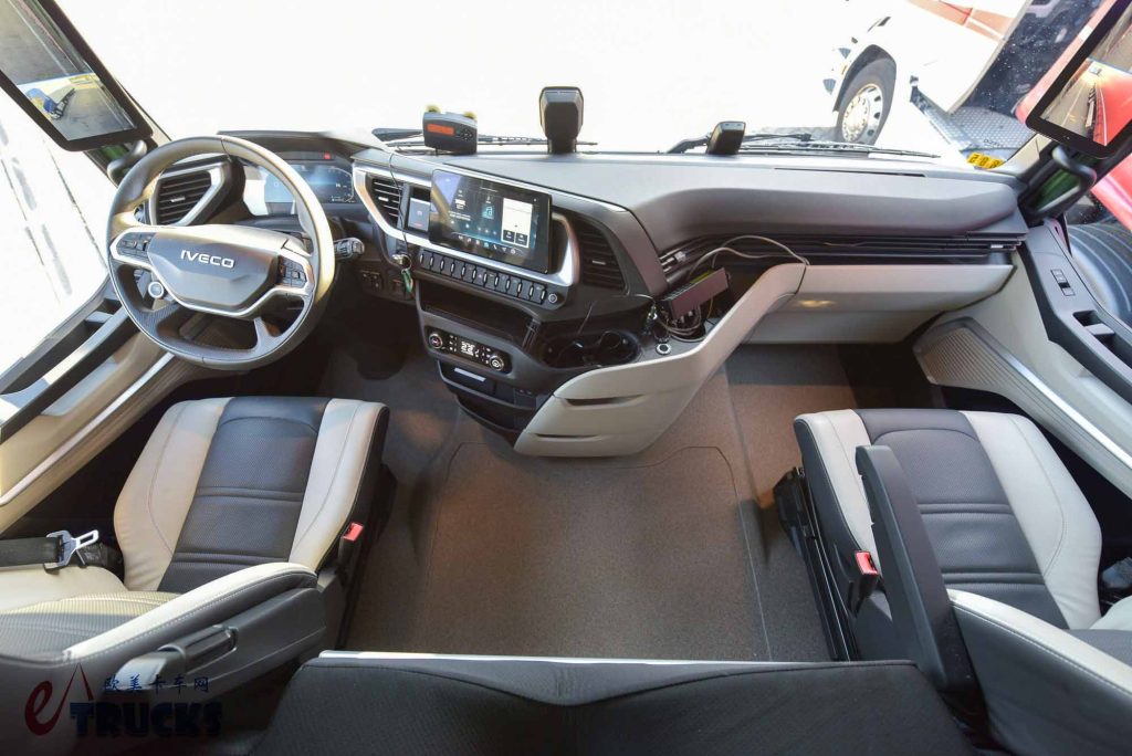 “咖喱味”的依维柯要来了？被塔塔收购之际，详解新款S-Way旗舰牵引车