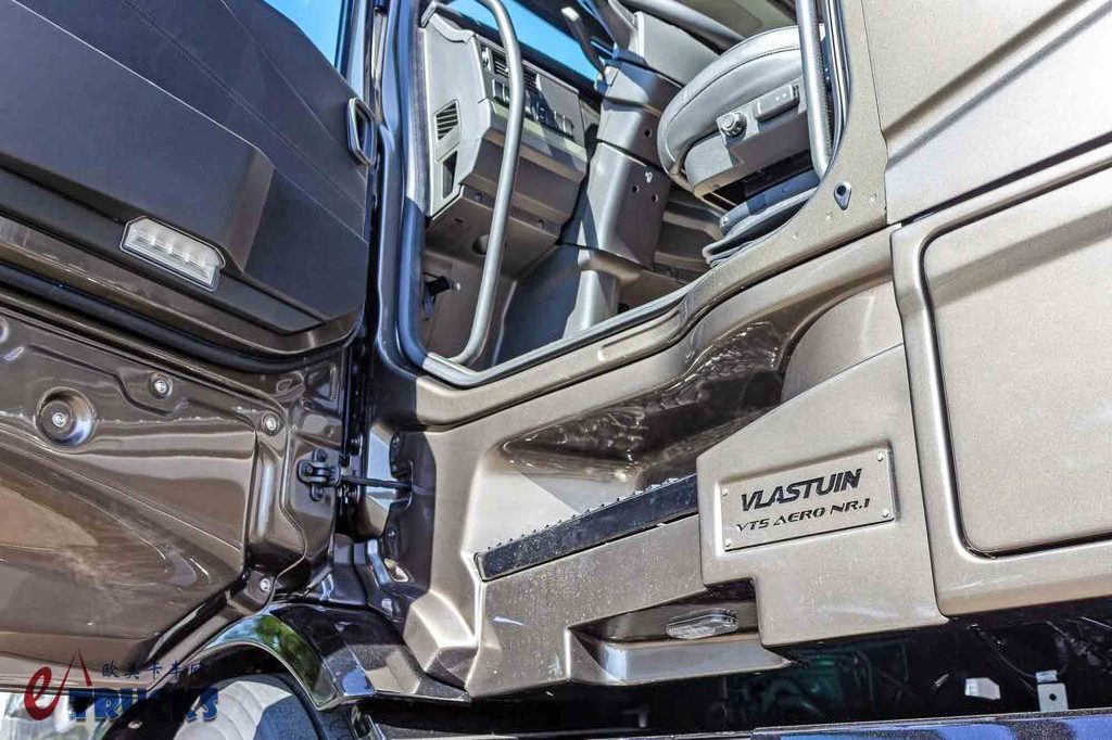 稀有老车、长头卡车全都有！专卖改装车的经销商？走进荷兰Versteijnen Trucks