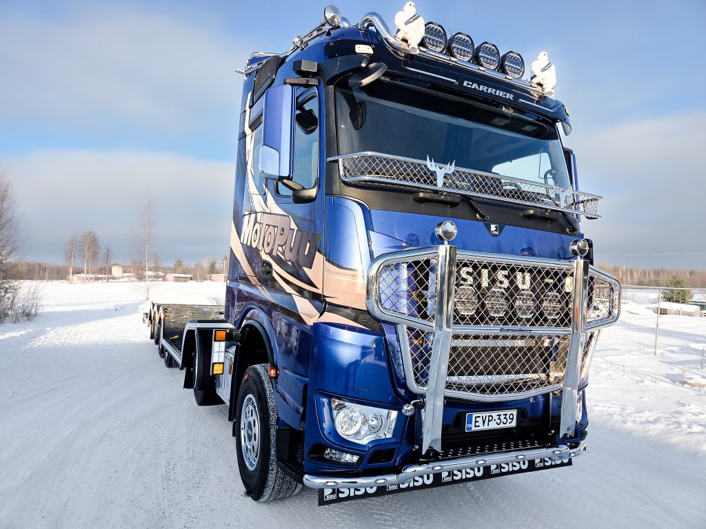 芬兰西苏交付一台Polar Carrier重型卡车