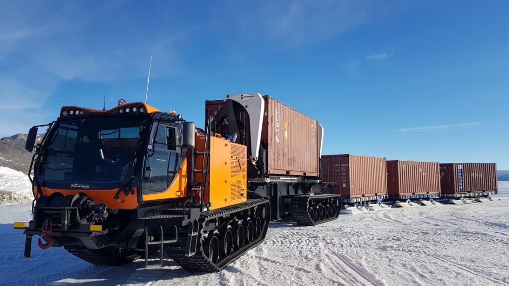 挪威极地研究所订购十台 Prinoth Panther XL 特种履带运输车