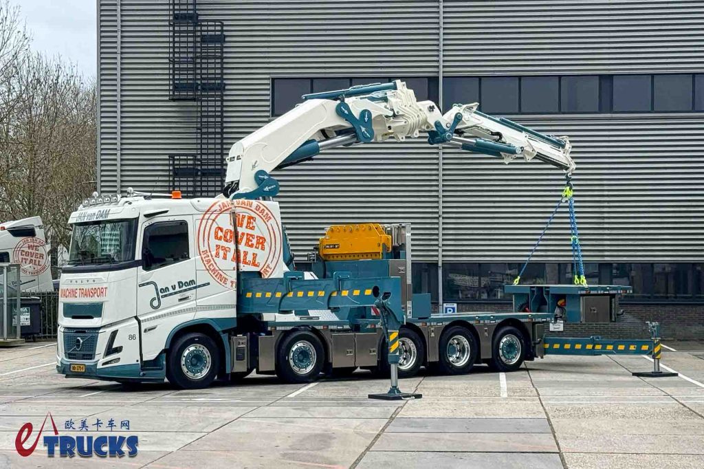 低风阻车身+五轴底盘,能吊能拉一车顶两车?沃尔沃FH Aero重型随车吊实拍