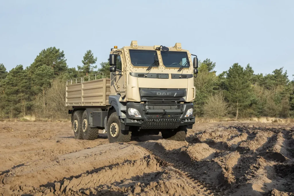 DAF、太拖拉与VDL联合展示军用6x6卡车