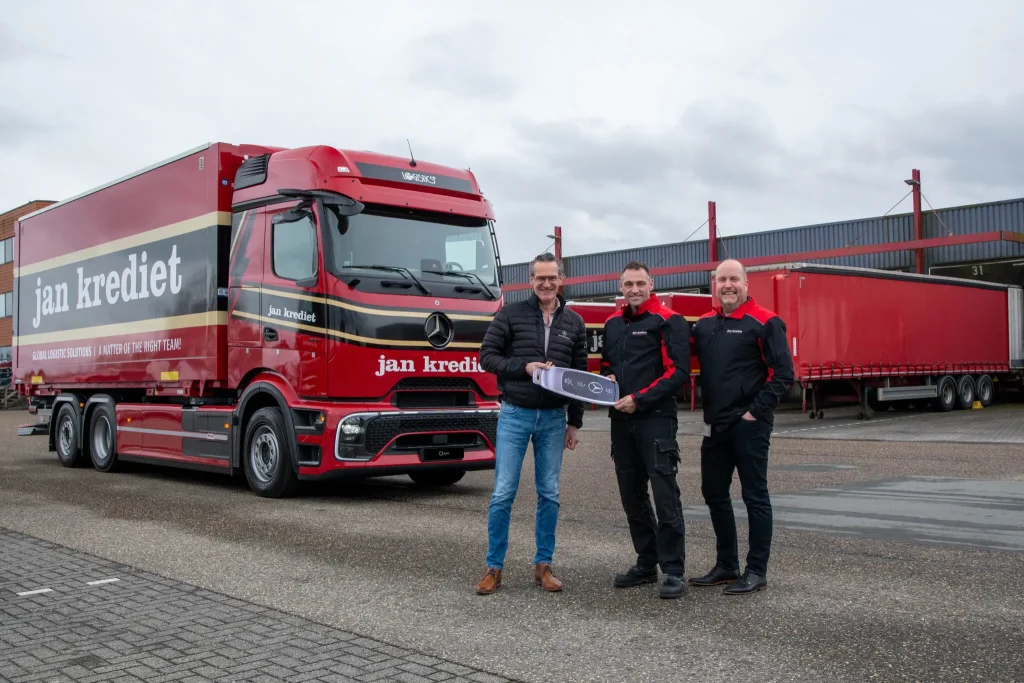 荷兰Jan Krediet启用奔驰eActros 600，家具物流迈入零排放时代