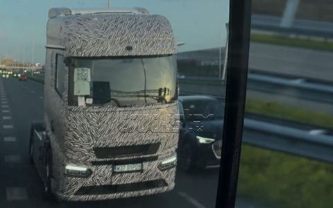 比亚迪新一代电动重卡欧洲路测，荷兰高速捕获伪装原型车