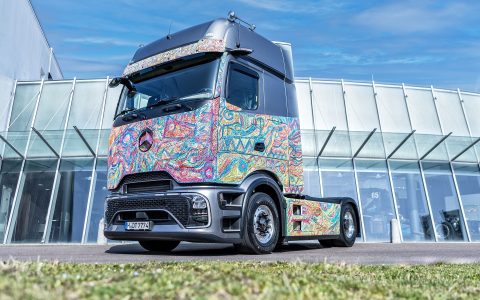 流动的画布：梅赛德斯-奔驰Actros L ProCabin艺术版倾情呈现